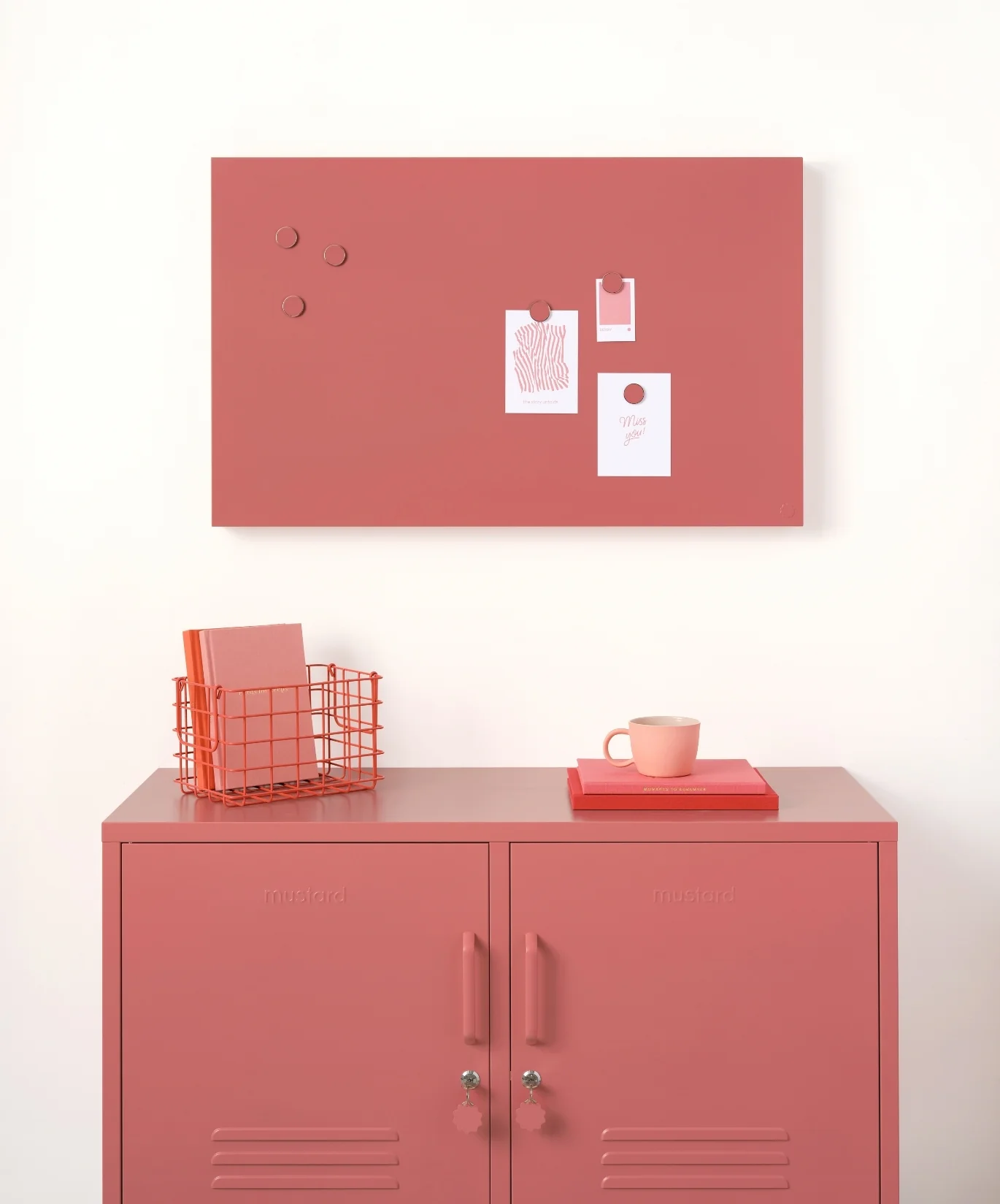 The Buttons in Berry - Image 4