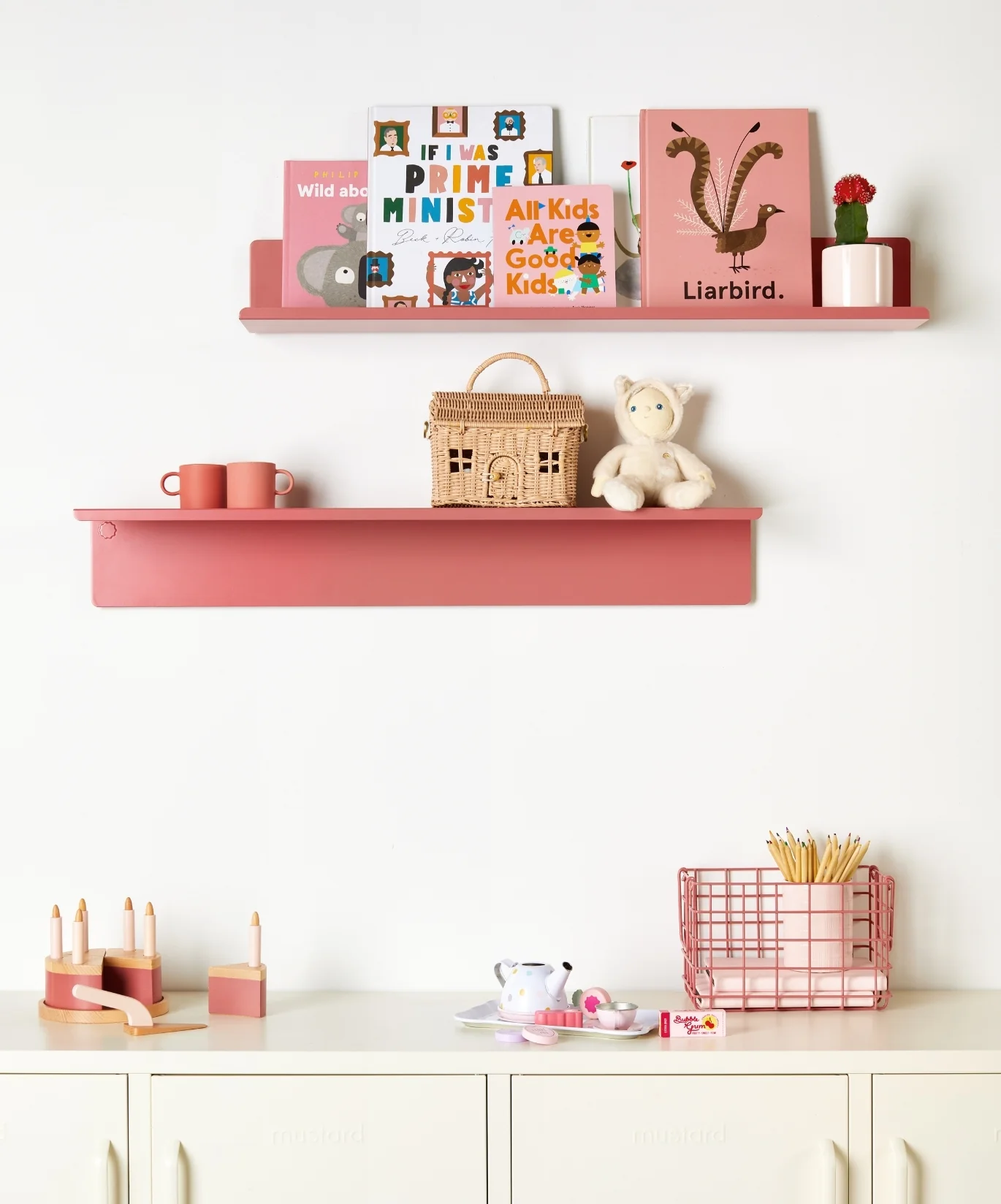 The Ledge in Berry - Large - Image 5