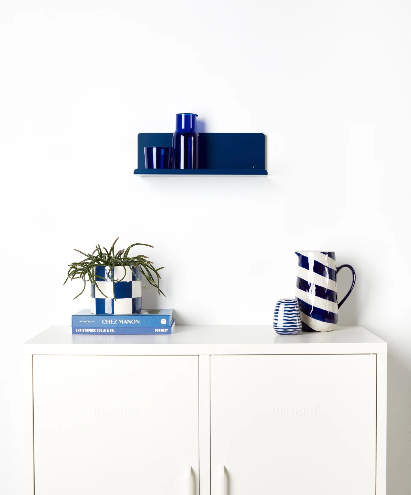 The Ledge in Navy - Small - Image 4