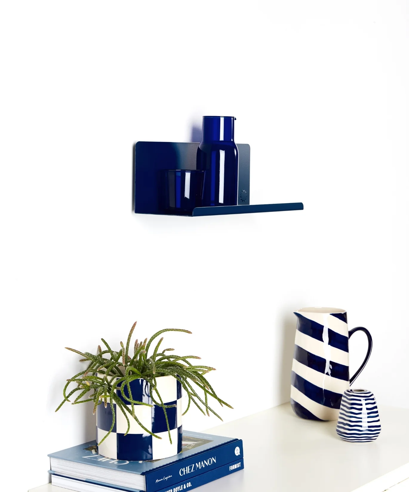 The Ledge in Navy - Small - Image 6