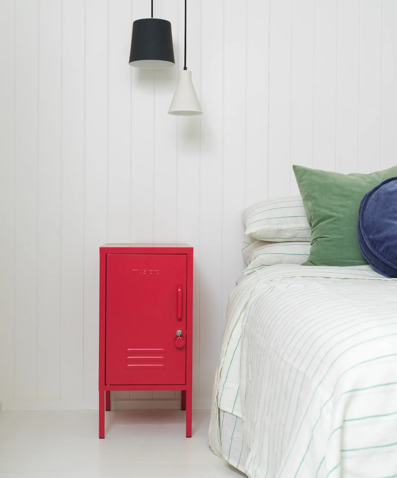 The Shorty in Poppy to the Left - Image 6